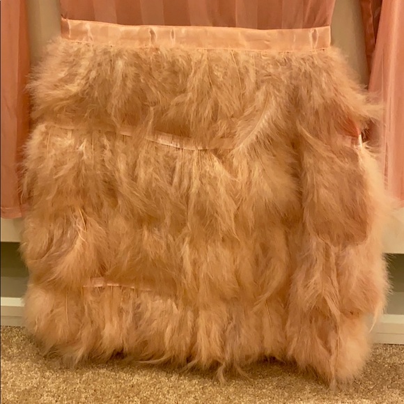 Pretty Little Thing bodycon dress - Picture 3 of 6